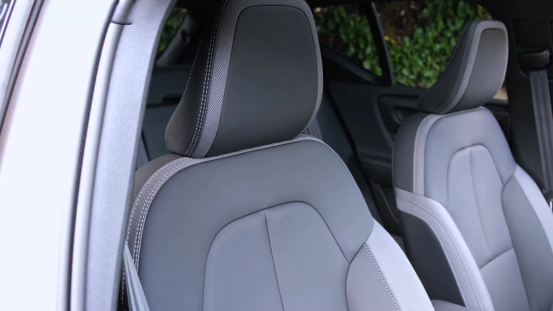 Volvo EX40