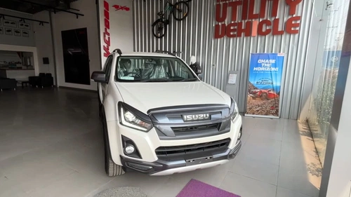 Isuzu V-Cross Image