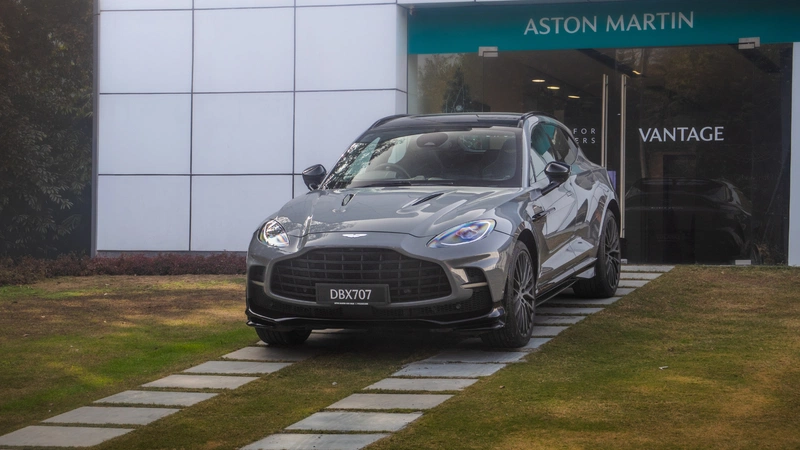 Aston Martin DBX