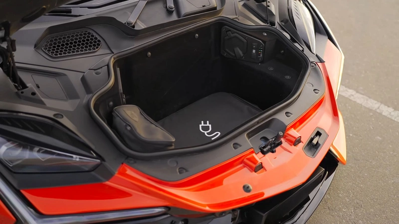 Lamborghini Revuelto