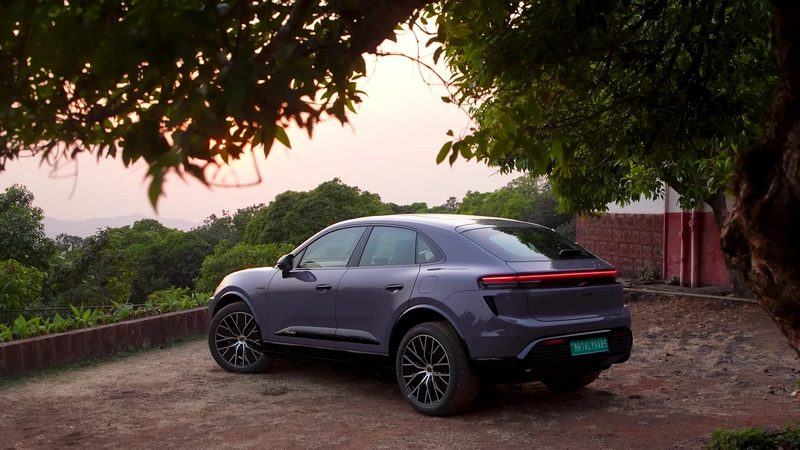 Porsche Macan EV