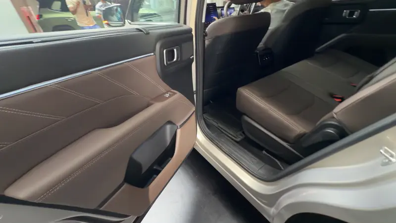 Rear Seats