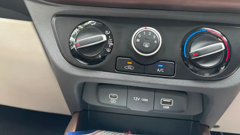 Hyundai Aura