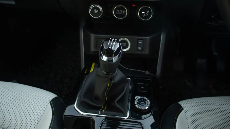 manual gear lever and centre console