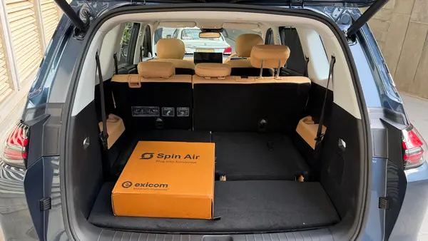 Its 610-litre boot space can be opened via an automatic powered tailgate.