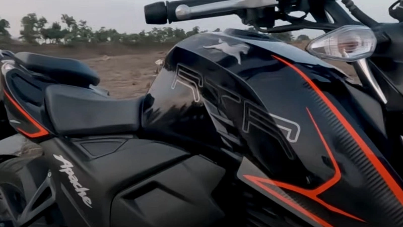 TVS Apache RTR 200 4V