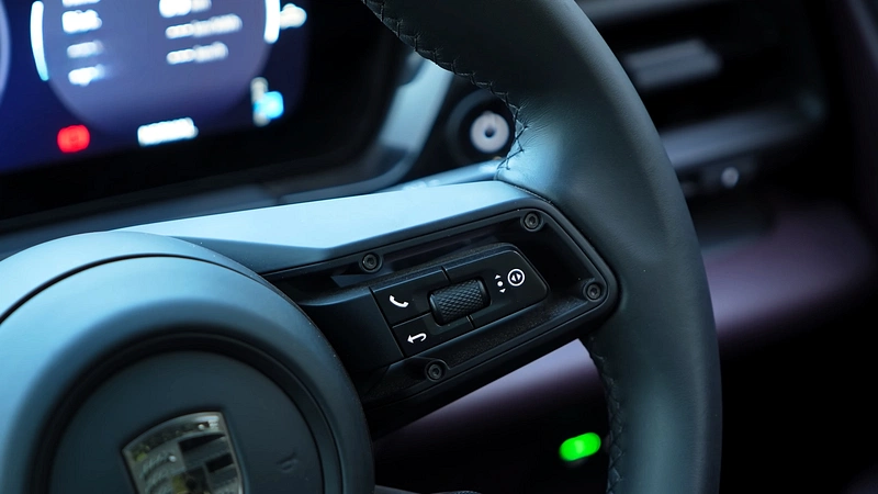 Porsche Macan EV
