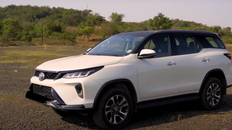 Toyota Fortuner Legender