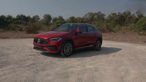 Mercedes-Benz AMG GLA 35 Image