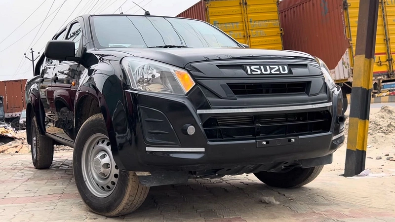 Isuzu S-CAB