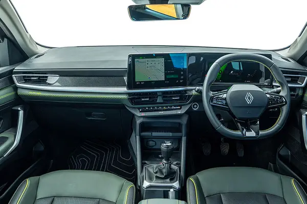 The Duster gets a modern and feature-rich dashboard with updated infotainment systems.