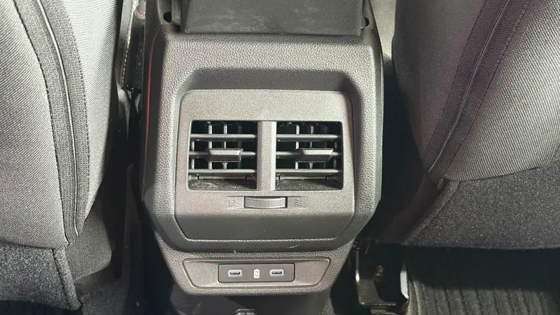Evolution manual rear AC vents
