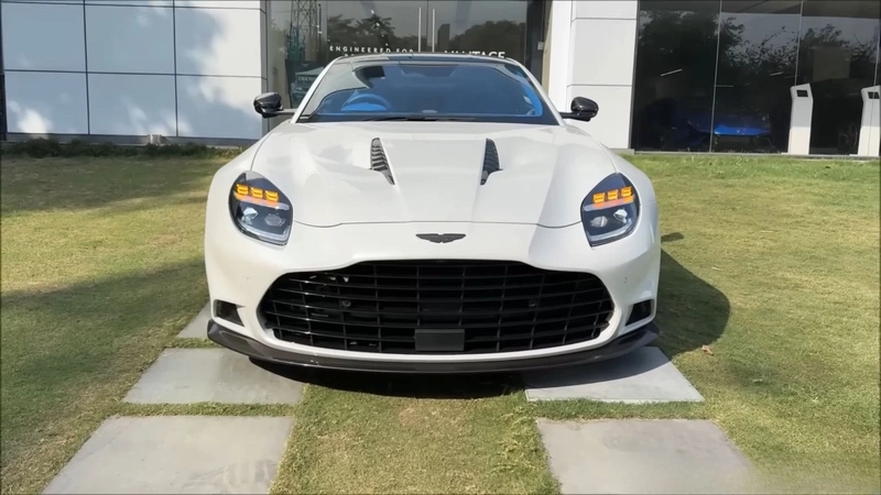 Aston Martin Vanquish