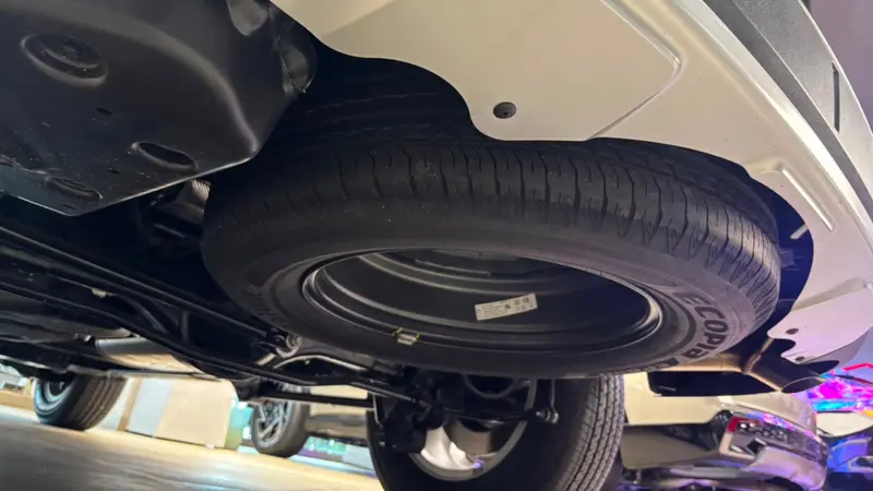 Z8 S spare tyre