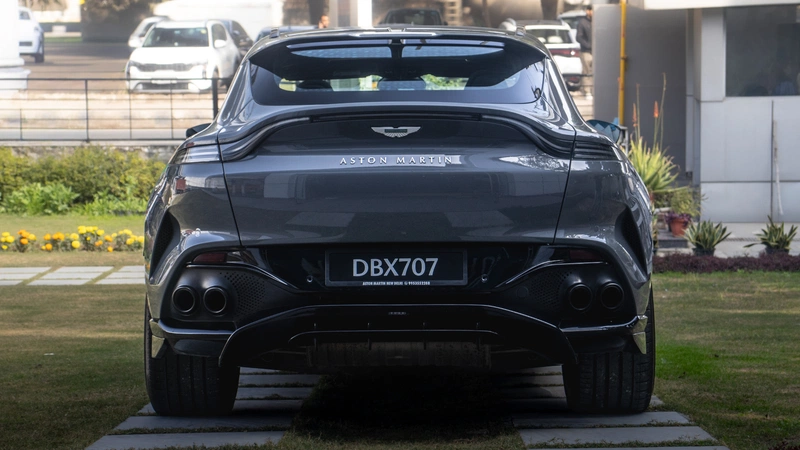 Aston Martin DBX