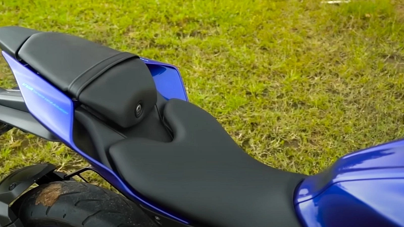 Yamaha R15 V4