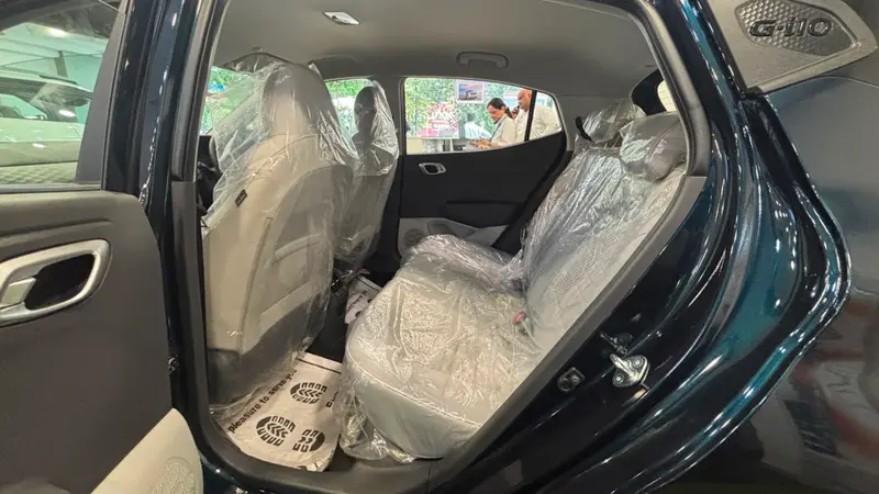 rear cabin seating