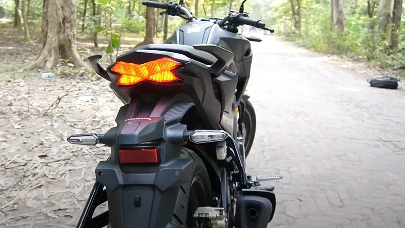 Honda Hornet 2.0