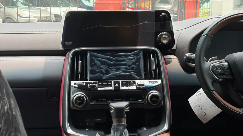 infotainment screen and centre console