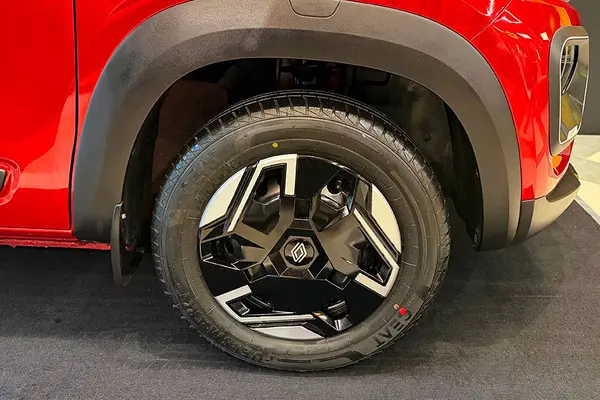 Its alloy wheel design has undergone some changes.