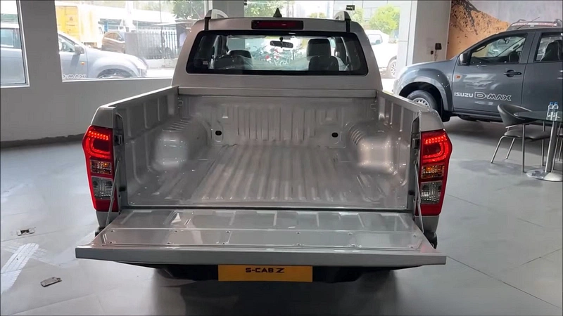 Isuzu S-CAB Z