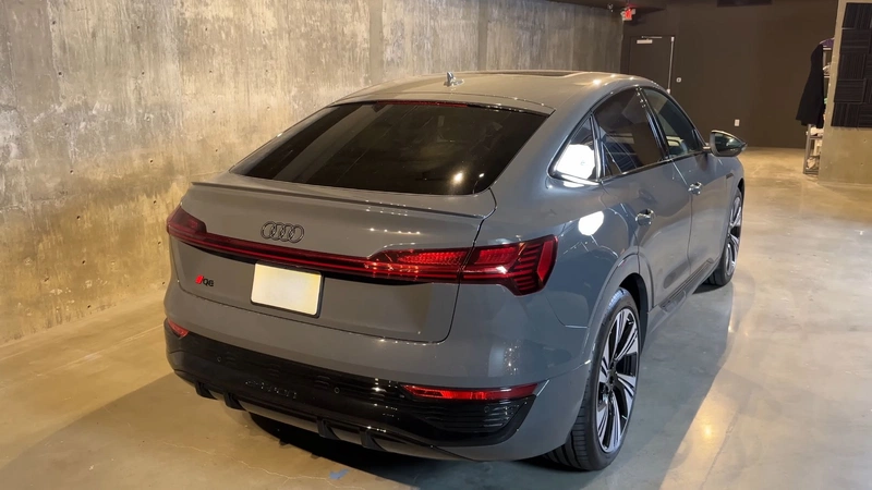 Audi Q8 Sportback e-tron