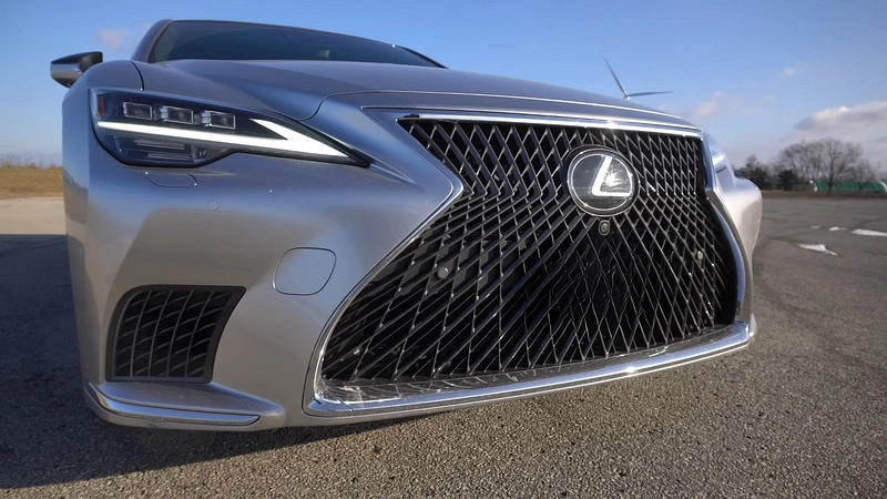 Lexus LS