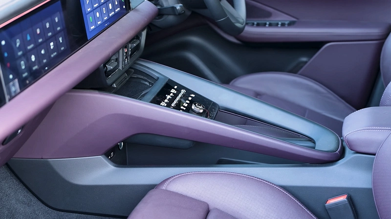 Porsche Macan EV