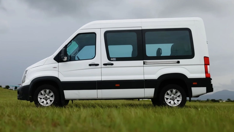 Force Motors Urbania