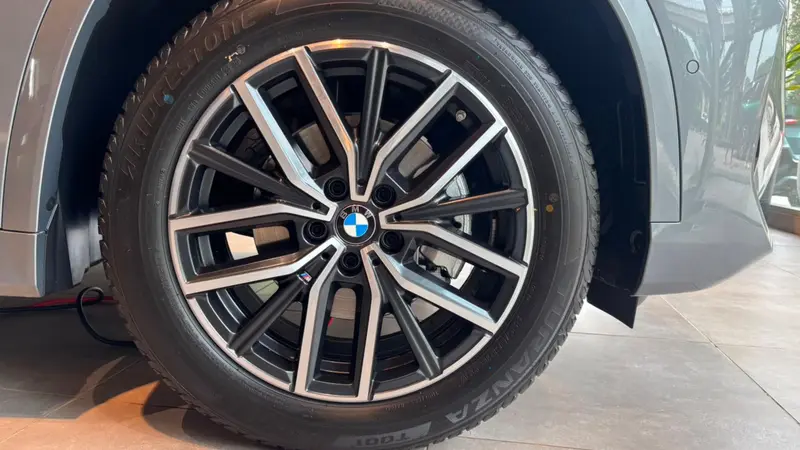 BMW X1 LWB