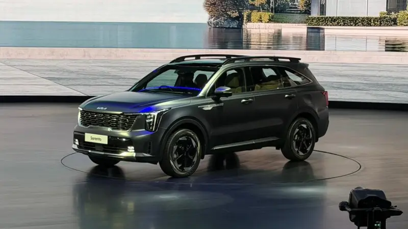 Front Left Three Quarter View