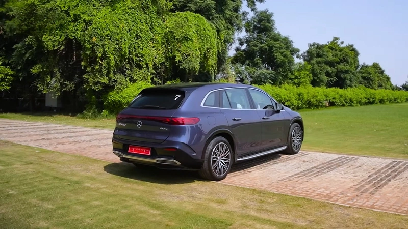 Mercedes-Benz EQS SUV