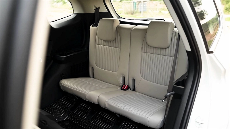 Kia Carens Clavis