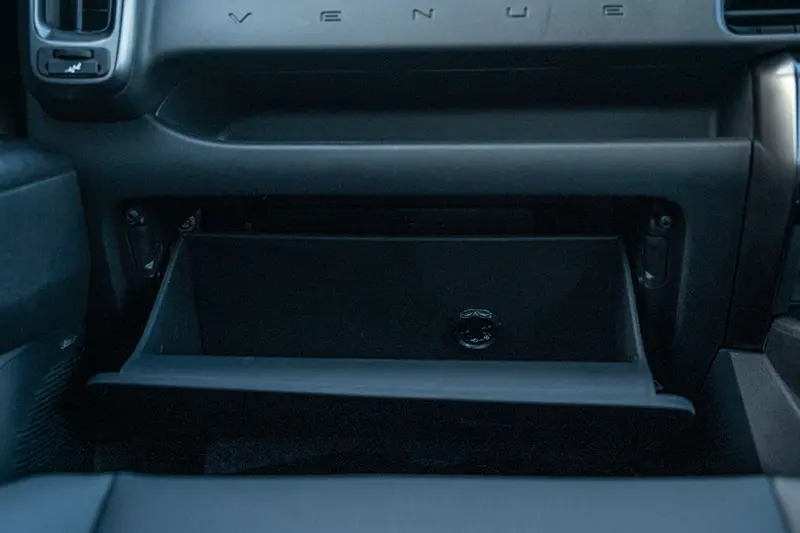 Glovebox