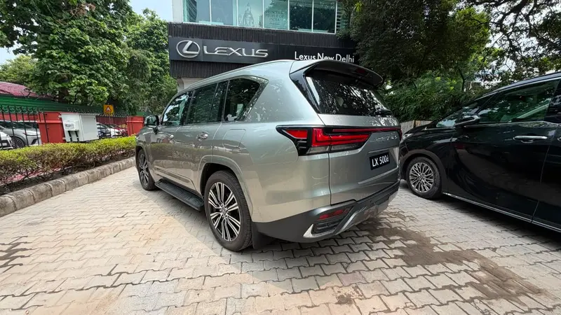 rear left three-quarter view with LED tail lamps