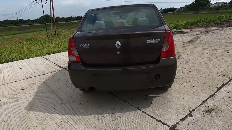 Mahindra Renault Logan Edge