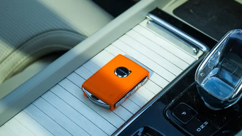 Crystal gear selector and key fob