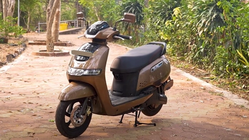 TVS iQube Image