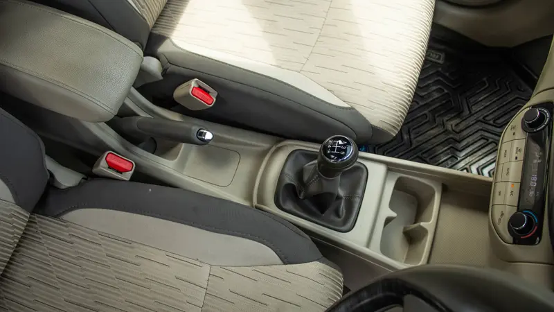 front cabin centre console and manual gear lever