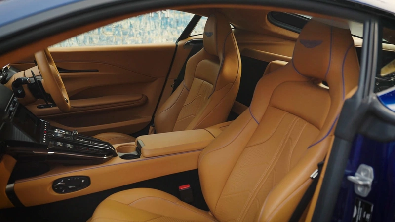 Aston Martin Vantage