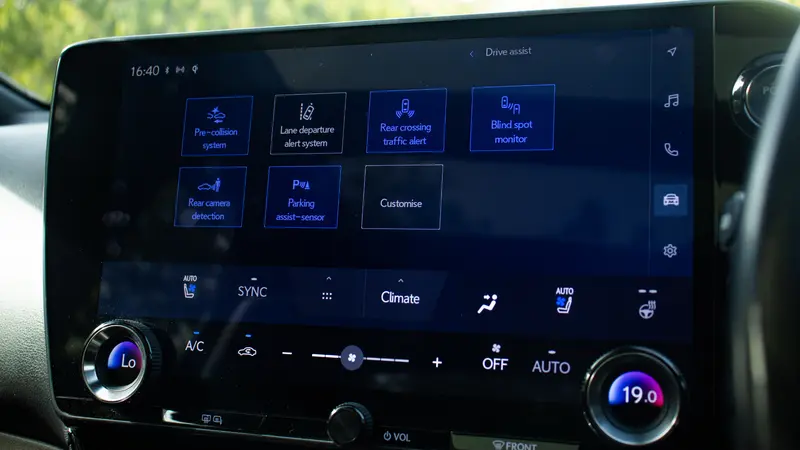 350h AWD Driver assistance features on touchscreen