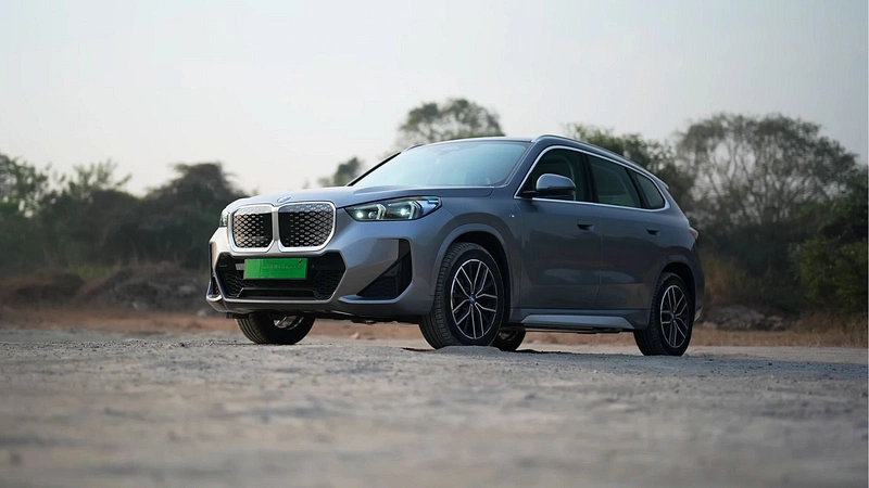 BMW iX1 LWB