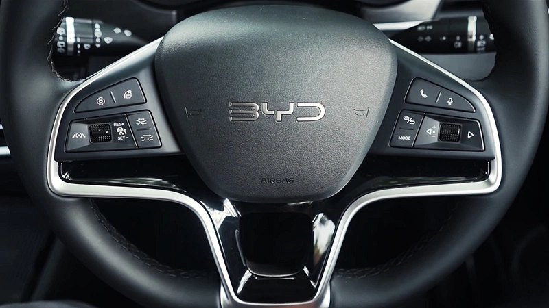 BYD eMAX 7
