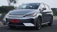 BYD eMAX 7