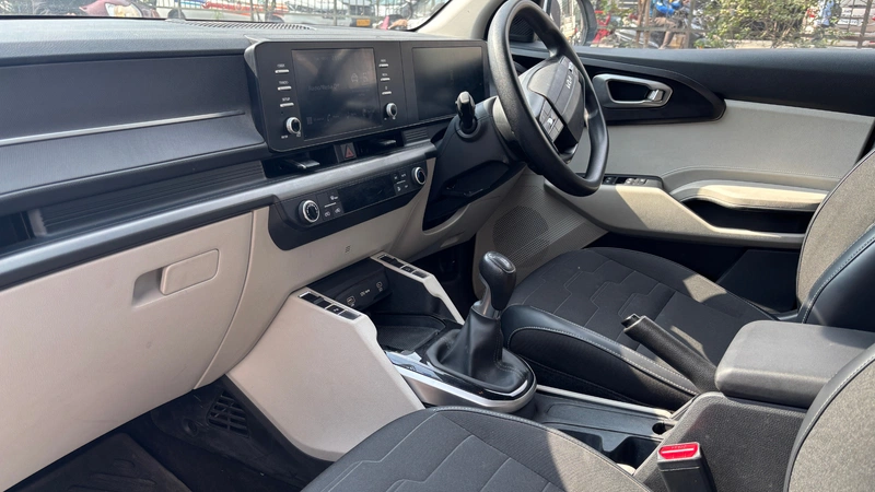 Kia Carens Clavis