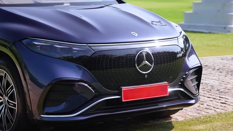 Mercedes-Benz EQS SUV