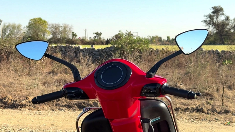 Bajaj Chetak 2903