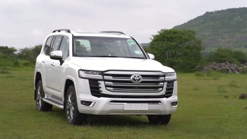 Toyota Land Cruiser 300