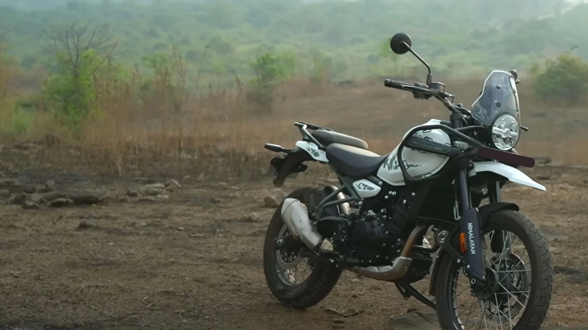 Royal Enfield Himalayan 450 - Kamet White