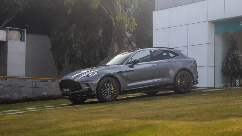 Aston Martin DBX